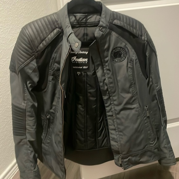 It’s a woman’s Indian motor cycle jacket wore once - Picture 1 of 7
